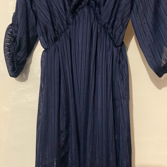 VICI Striking Cold Shoulder Maxi Dress - Picture 6 of 10